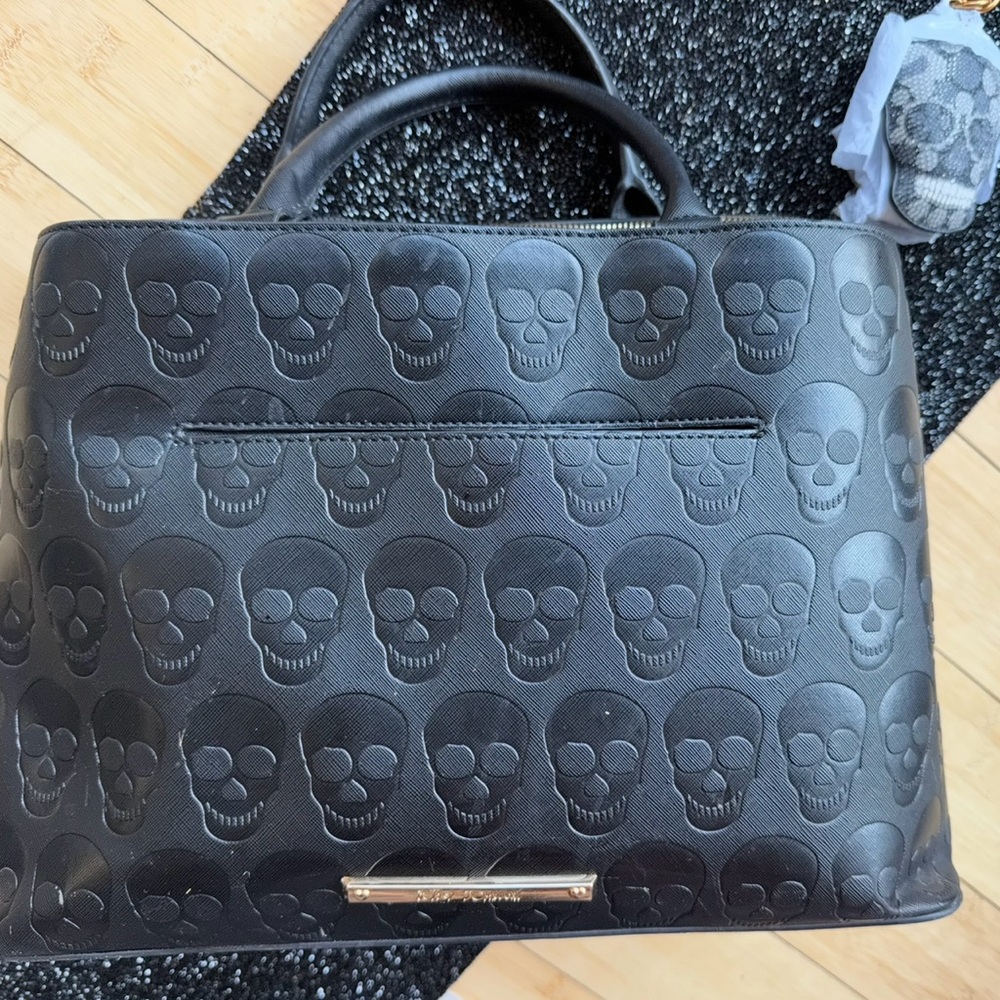 Betsey Johnson Black Skull Bag Purse Tote Satchel